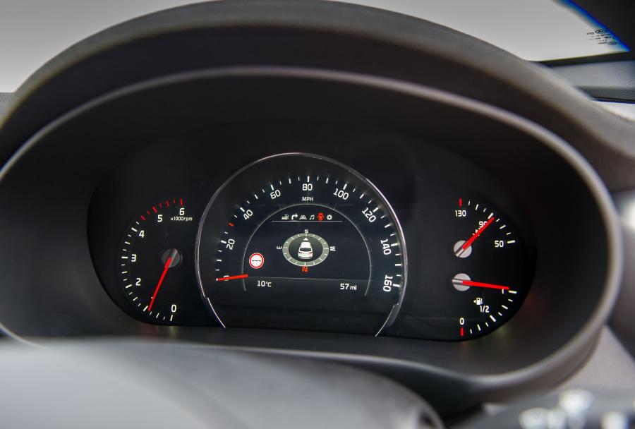 Панель приборов Kia Sorento EcoDynamics (UM) 2015 года  (UK) (фото 34 из 40)